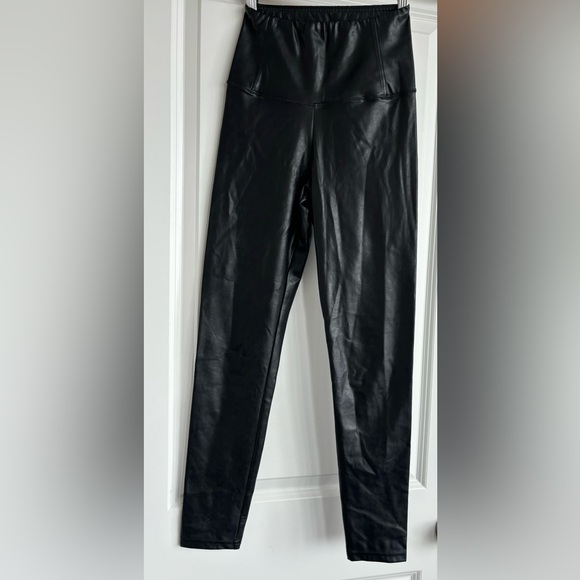 Aritzia Wilfred Free Daria vegan leather leggings XS - Picture 7 of 15